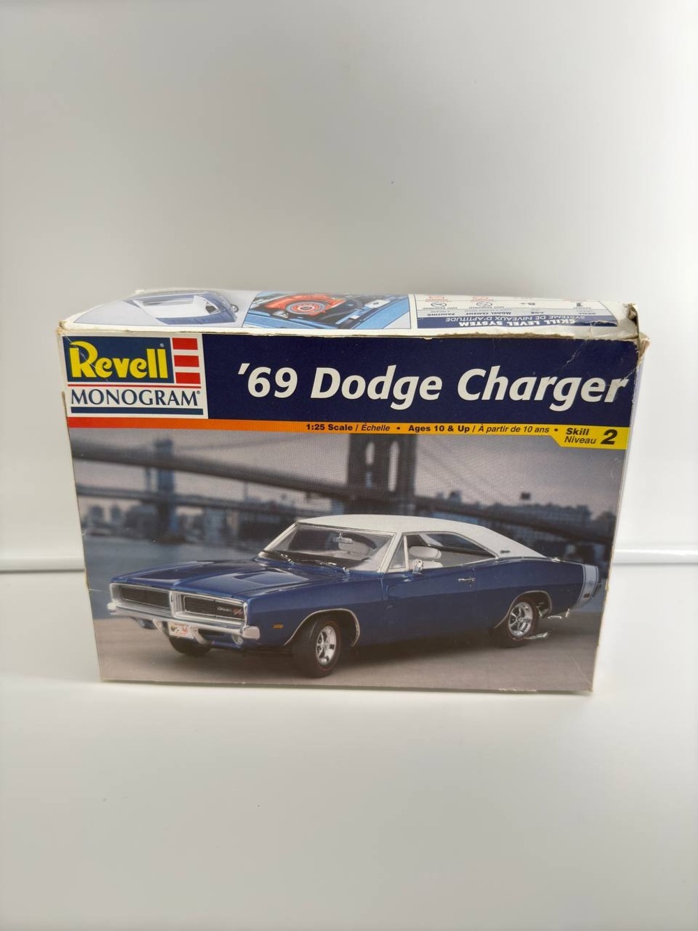 Revell 1969 Dodge Charger  1/25 Plastic Car Model Kit 85-2546 Open Box New